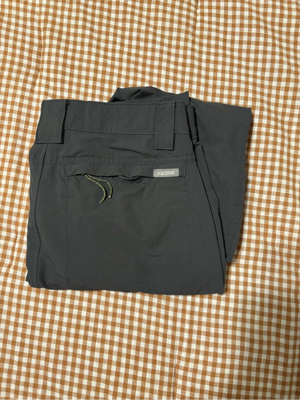 Ascend Men's Charcoal Cargo Pants
